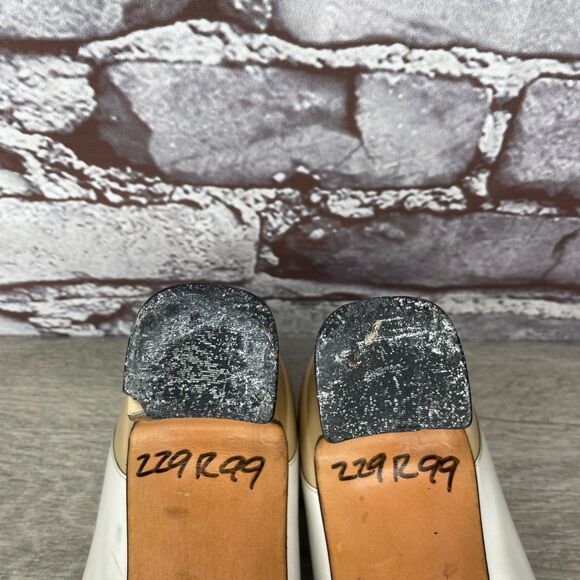 Salvatore Ferragamo Beige Leather Cap Toe Leather VTG Heels Women 7B US/37.5EU - Picture 14 of 15